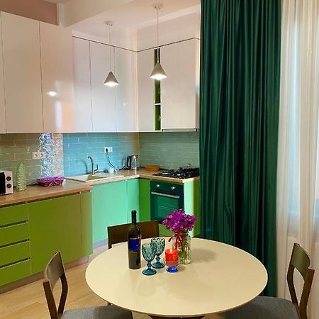 Lovely And Cozy Apartment! Кутаиси Экстерьер фото